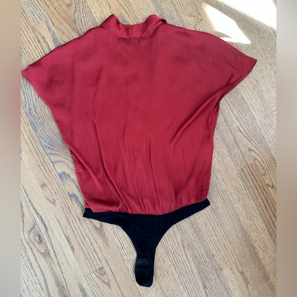 Paige Dijon Thong Silk Short Sleeve Surplice V Neck Blouse Bodysuit - Picture 3 of 4